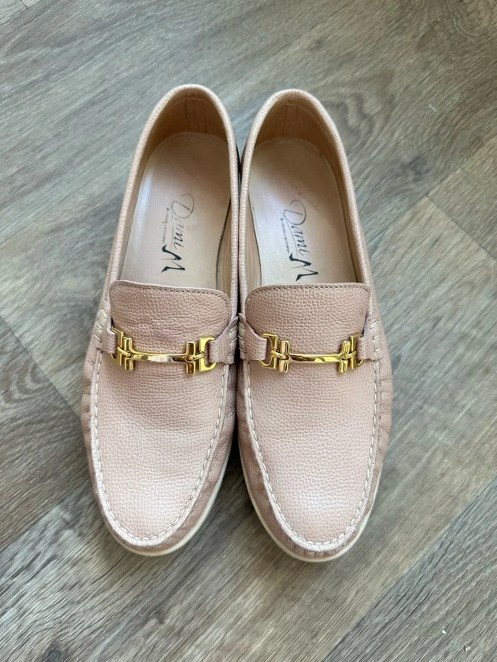 Dami M Beige Leather Loafers Size 9 Gold Bit Slip-On Comfort Flats - Picture 3 of 6